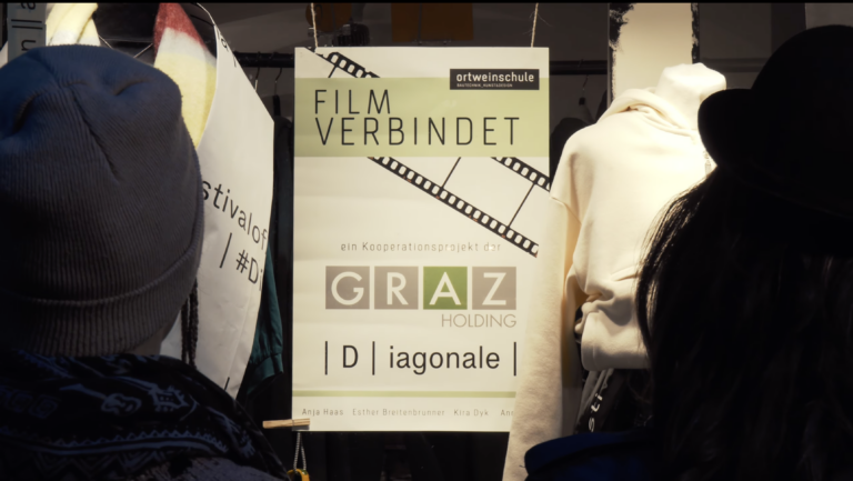 Diagonale/Holding-Film verbindet
